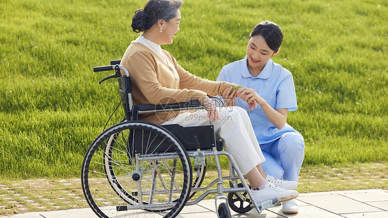 智能健康监测仪：守护长辈健康的科技守护者**